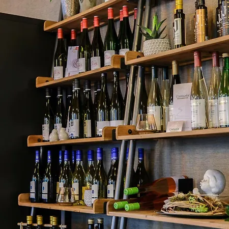 Pensión Warsberger Weinhof - & Weinwirtschaft Neumagen-Dhron