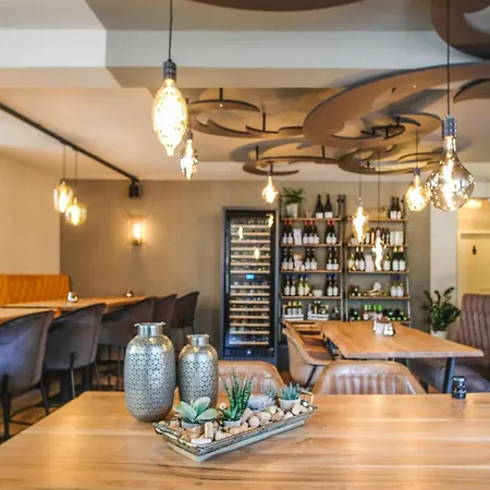 Warsberger Weinhof - & Weinwirtschaft Guest house *