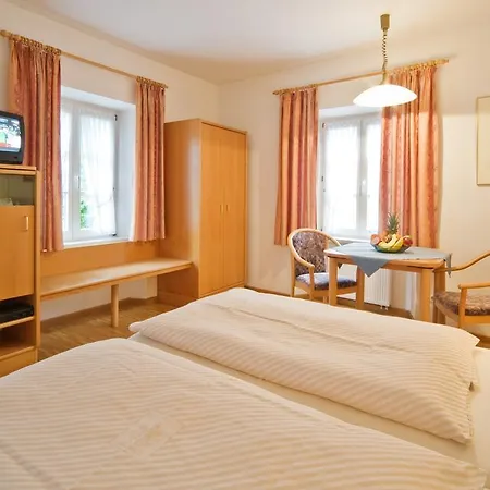 Warsberger Weinhof - & Weinwirtschaft 3*