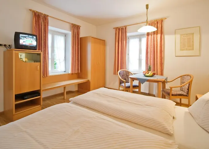 Warsberger Weinhof - & Weinwirtschaft 3*